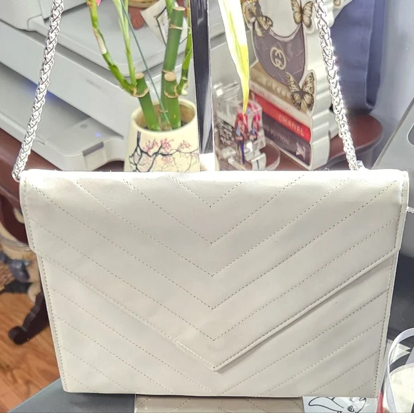 YSL Yves Saint Laurent Leather clutch/w Crossbody Strap-Authentic - Picture 2 of 12